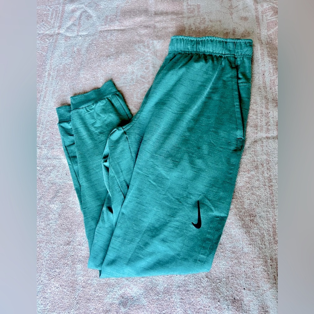 Nike Yoga Sweatpants